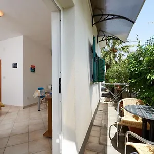 Apartman Mare - 30 M From Pebble