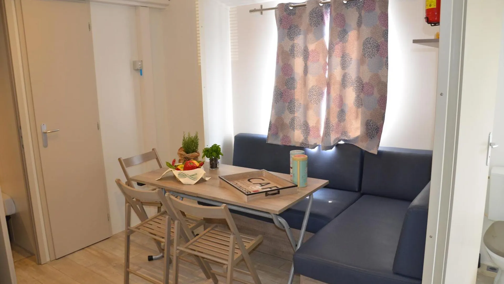 Happy Camp Mobile Homes In Camping Amadria Park Camping Trogir سيغيت فغانييتْسا 3*,